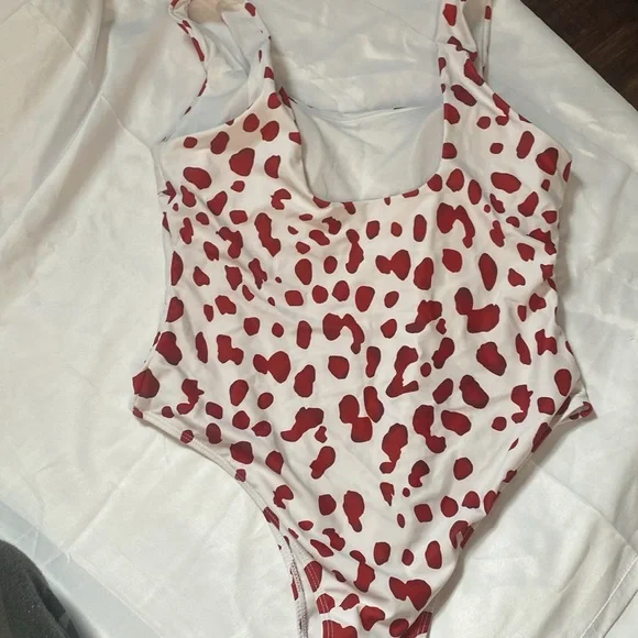 Red leopard high cut swimsuit - Picture 3 of 5